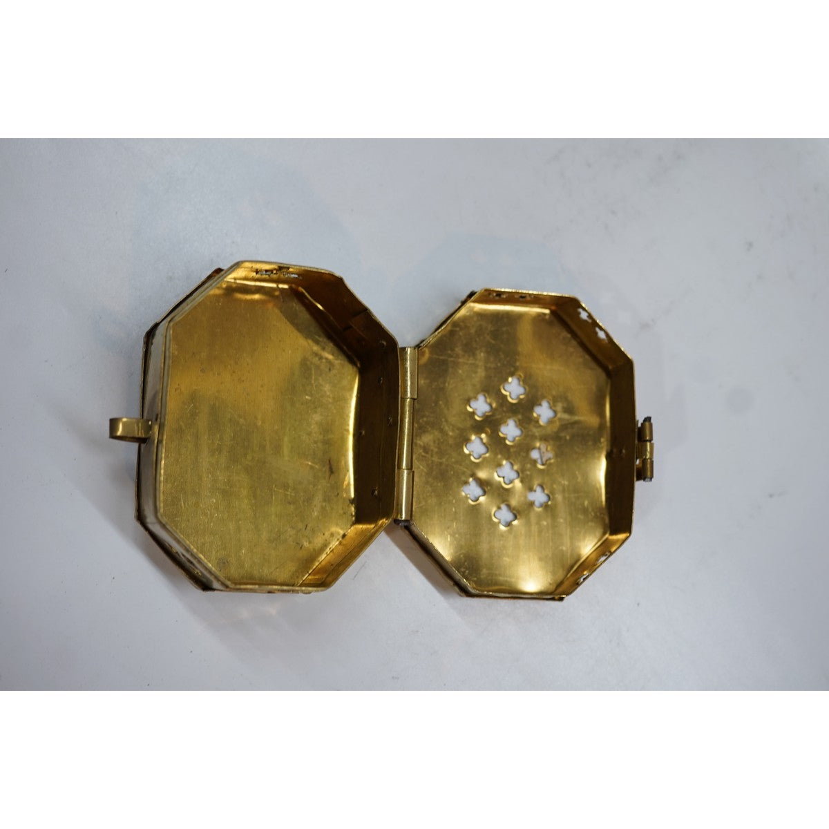 Handcrafted Brass Dhoop Dani with Lid | Traditional Camphor & Loban Burner