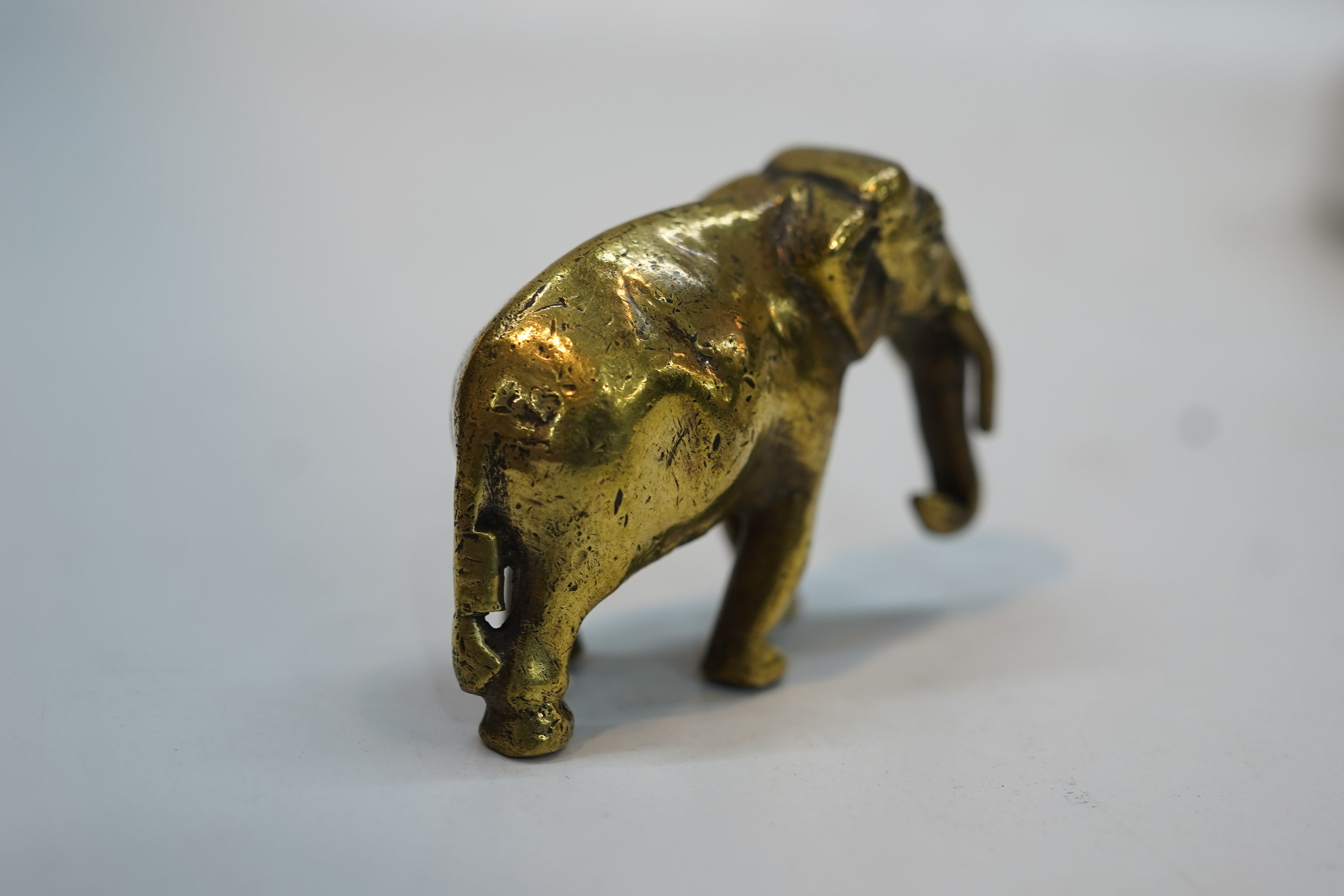Royal Antique Finish Brass Elephant Statue – Premium Home Decor Showpiece