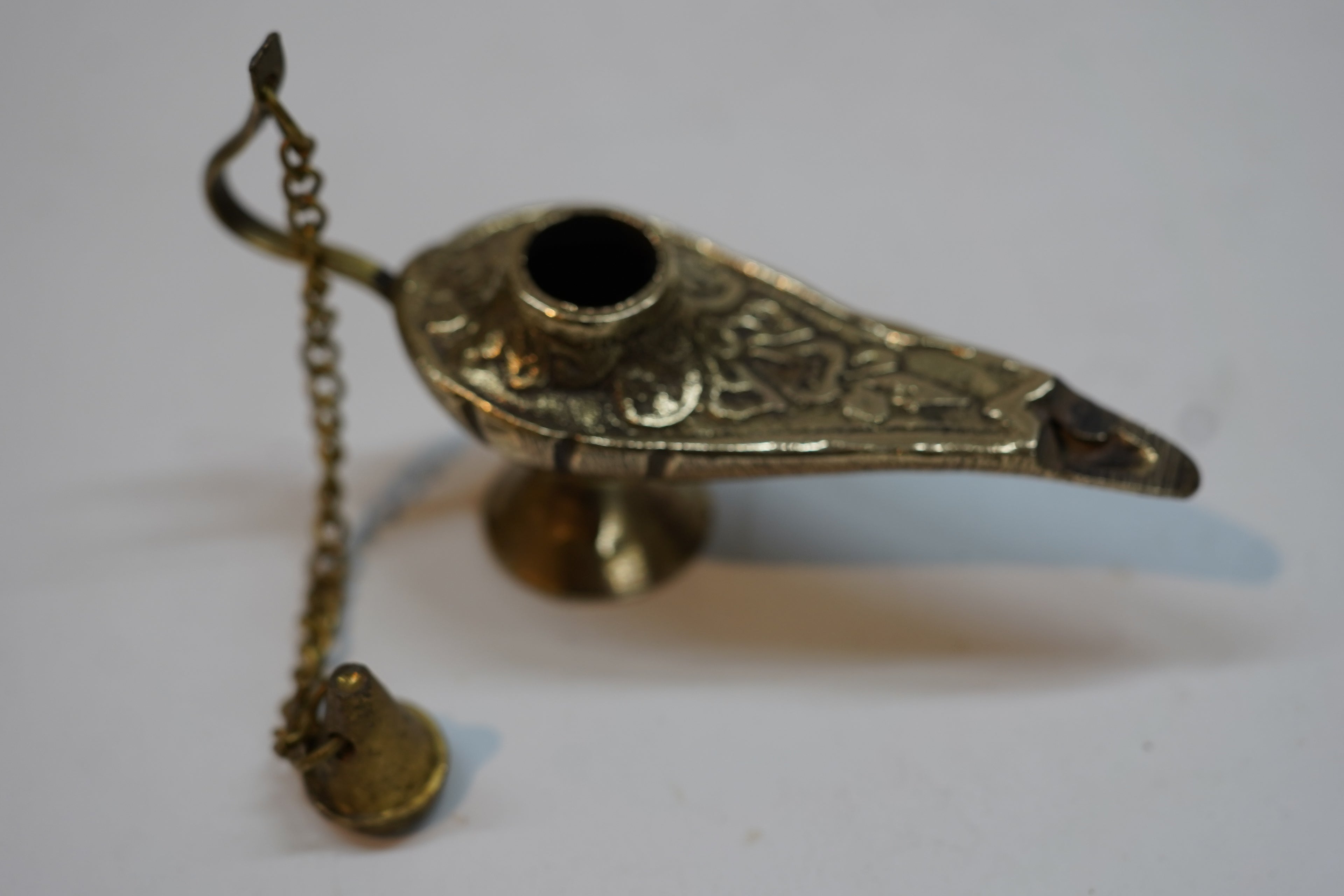Antique Brass Aladdin Lamp Decorative Showpiece | Traditional Vintage Oil Lamp